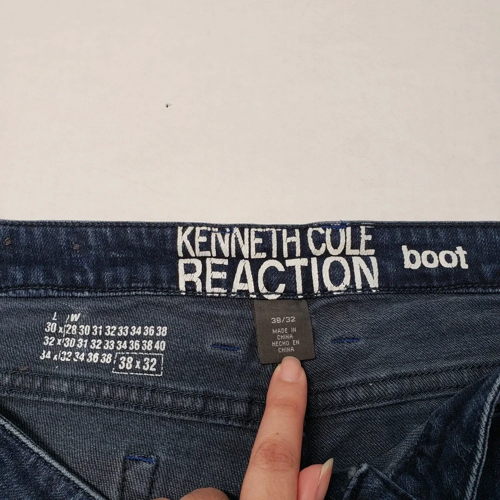 Kenneth Cole Reaction Jeans Mens 38x32 Blue Dark Wash Denim Boot Cut Casual